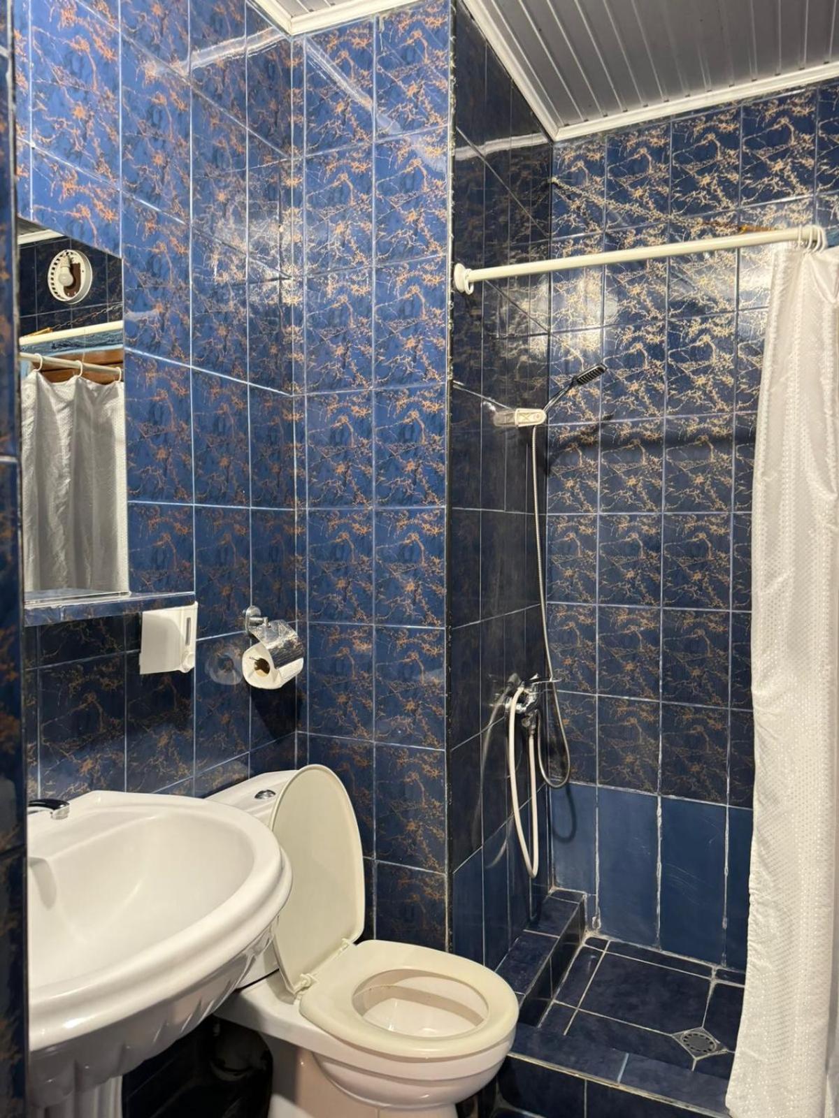 Benene'S Apartments Тбилиси Екстериор снимка