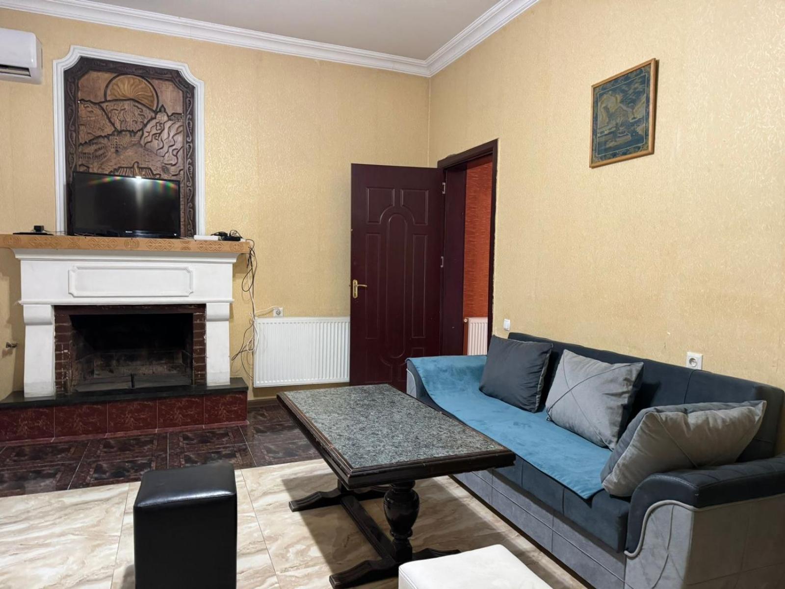 Benene'S Apartments Тбилиси Екстериор снимка